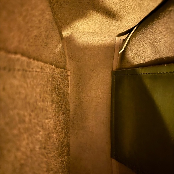 Lola Crossbody Tote - Picture 4 of 4